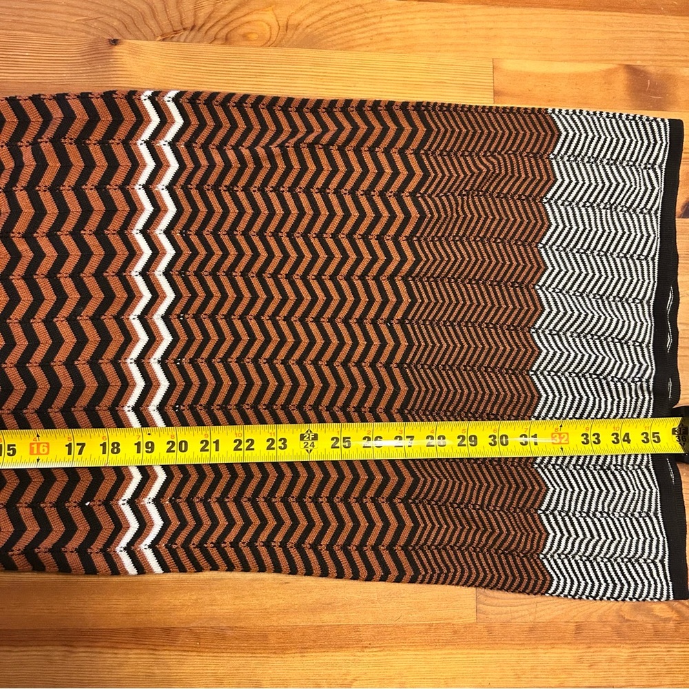 Bar III Brown Knit Chevron Turtleneck Sleeveless Cotton Bend Midi Dress - Picture 3 of 3